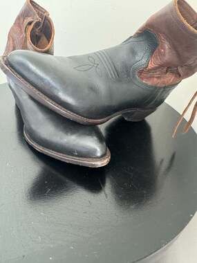 Frye Billy Cross Stitch Short Cowboy Heeled Booties Brown Black Women's Sz 5.5 B